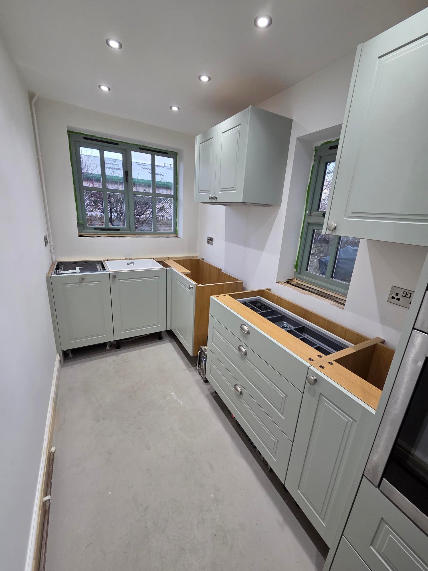 Flooring & Tiles